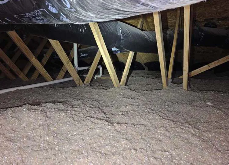 Attic fiberglass blown insulation