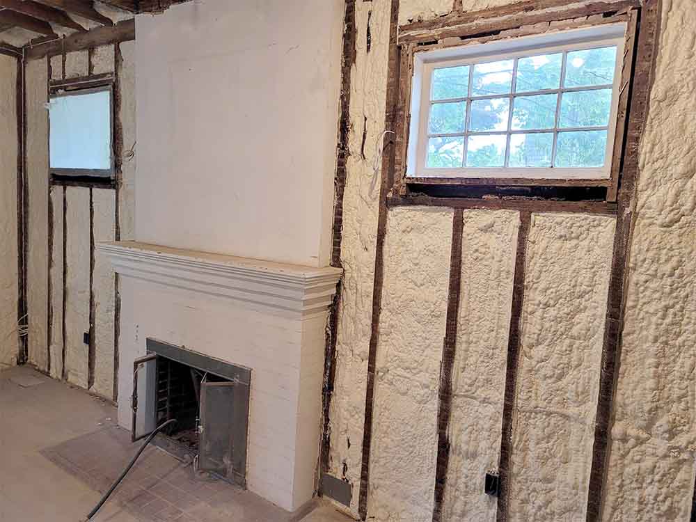 White Faced Poly Iso Board, Tilt-Up Concrete Data Centers