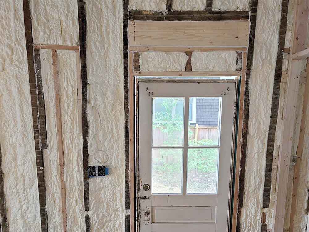 White Faced Poly Iso Board, Tilt-Up Concrete Data Centers